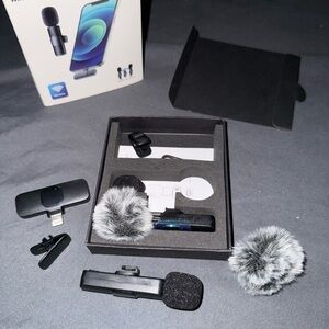New Wireless Lavalier Microphone for iPhone & Android (USB-C & Lightning)